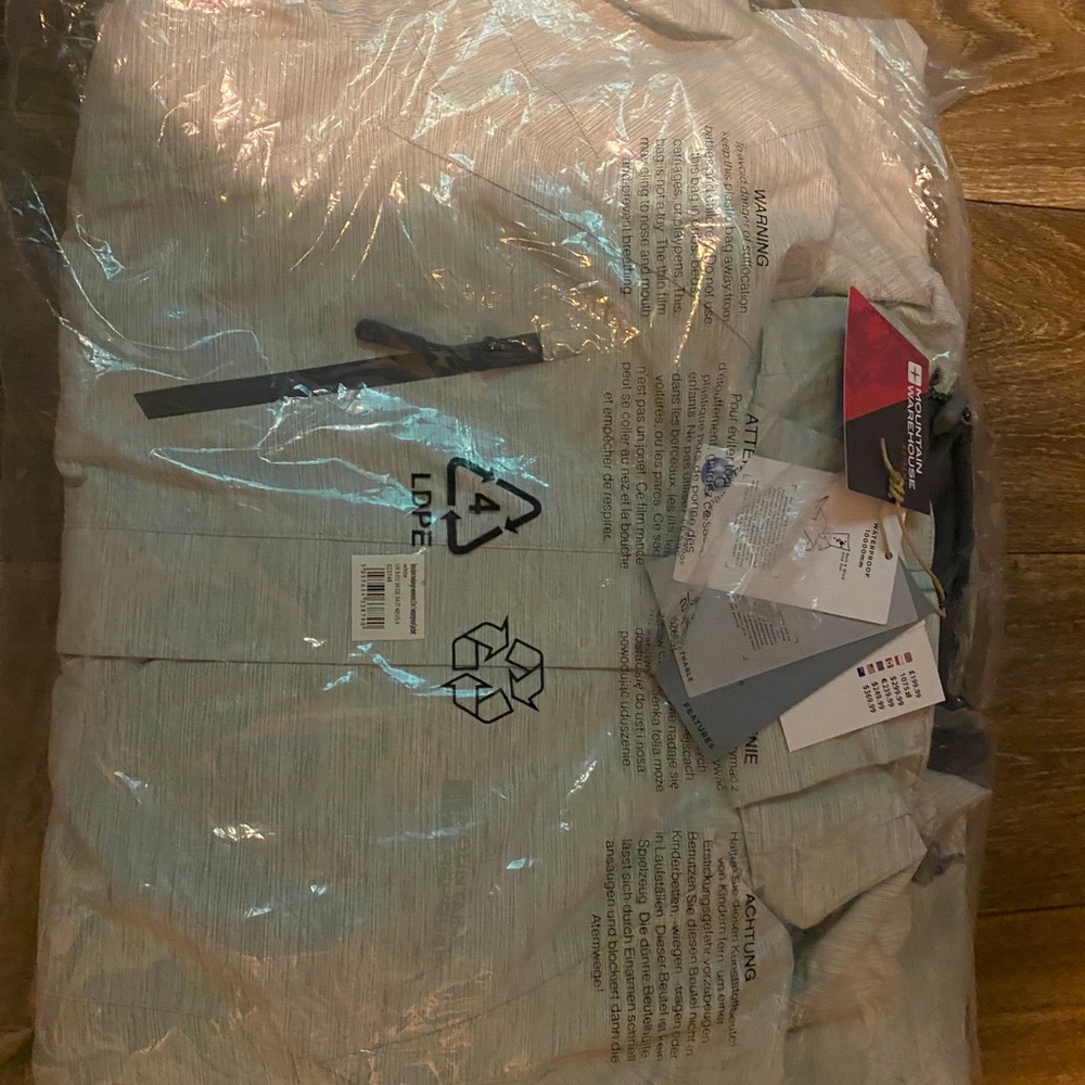Mountain Warehouse ski coat